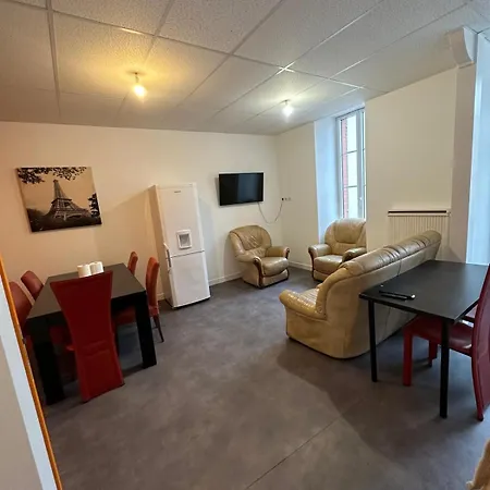 酒店 De La Gare 塔布