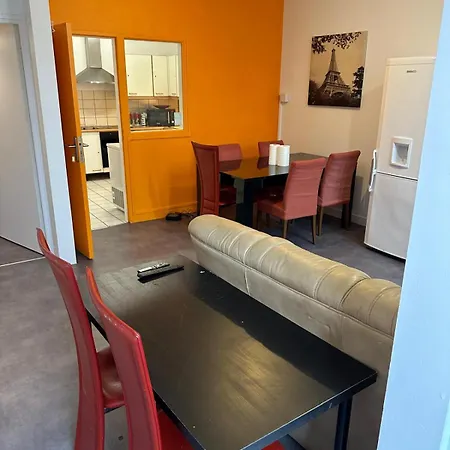 酒店 De La Gare 塔布