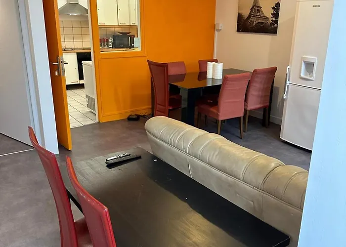 酒店 De La Gare 塔布