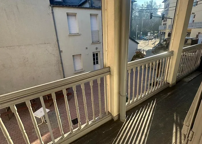 酒店 De La Gare 塔布